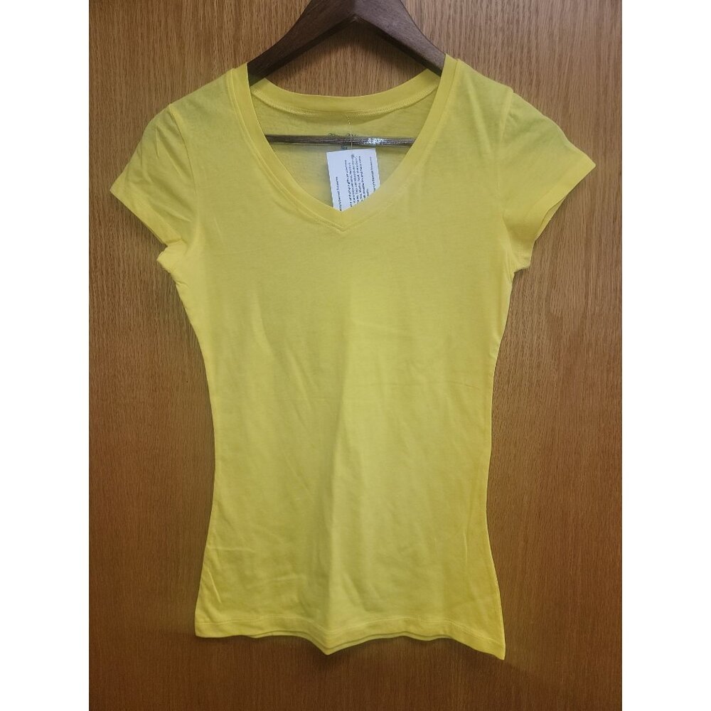 Yellow V-Neck Short Sleeve T-Shirt Womens Small By Blue Velvet 60% Cotton & 40%